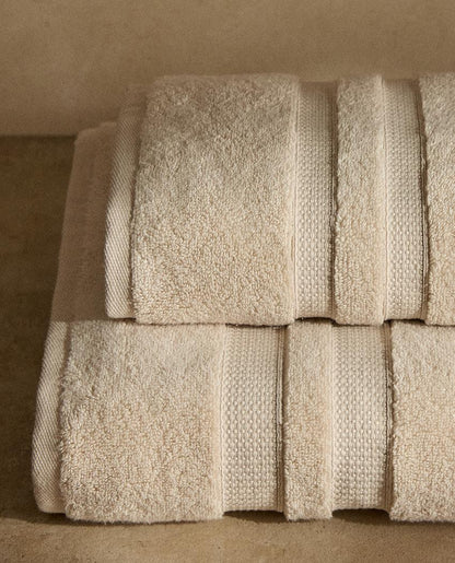 EXTRA SOFT DOUBLE BORDER BATH TOWEL