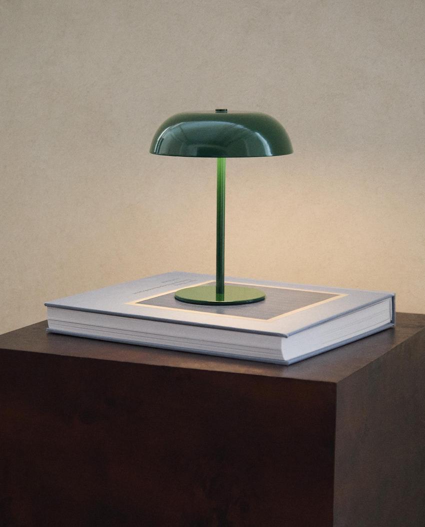 MONOCHROME CORDLESS TABLE LAMP