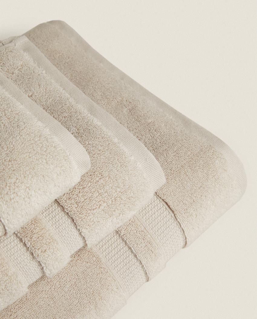 EXTRA SOFT DOUBLE BORDER BATH TOWEL