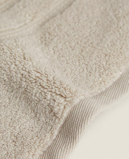EXTRA SOFT DOUBLE BORDER BATH TOWEL
